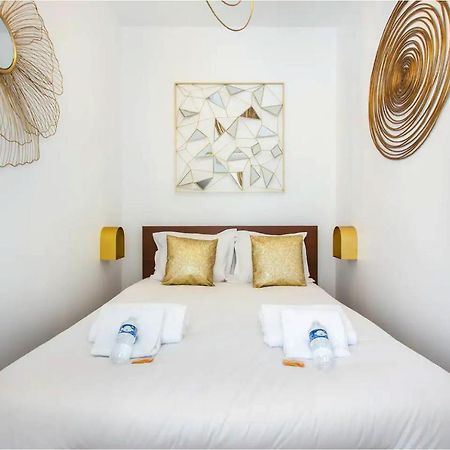 Cmg Place De Clichy - Metro Europe Apartment Paris Bagian luar foto