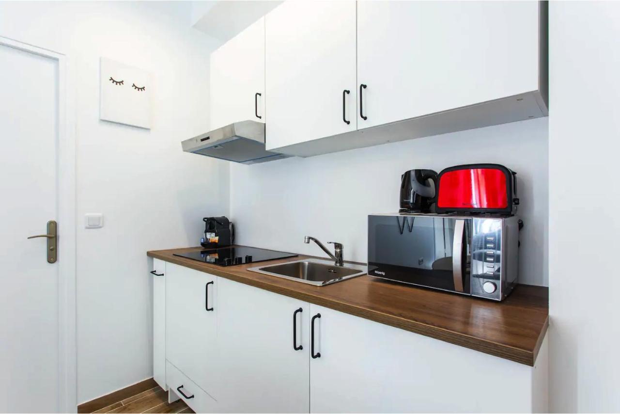 Cmg Place De Clichy - Metro Europe Apartment Paris Bagian luar foto