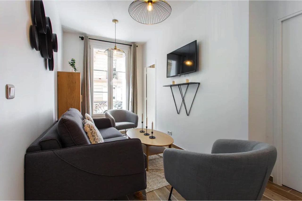 Cmg Place De Clichy - Metro Europe Apartment Paris Bagian luar foto